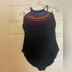 Women’s one piece bathing suit Laundry by shelli segal. Size L great condition